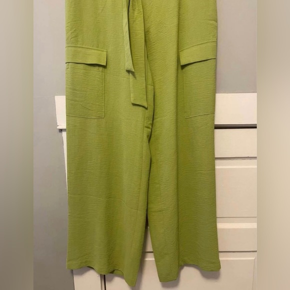 Tie-Front Crepe Wide Leg Pants - Picture 4 of 10